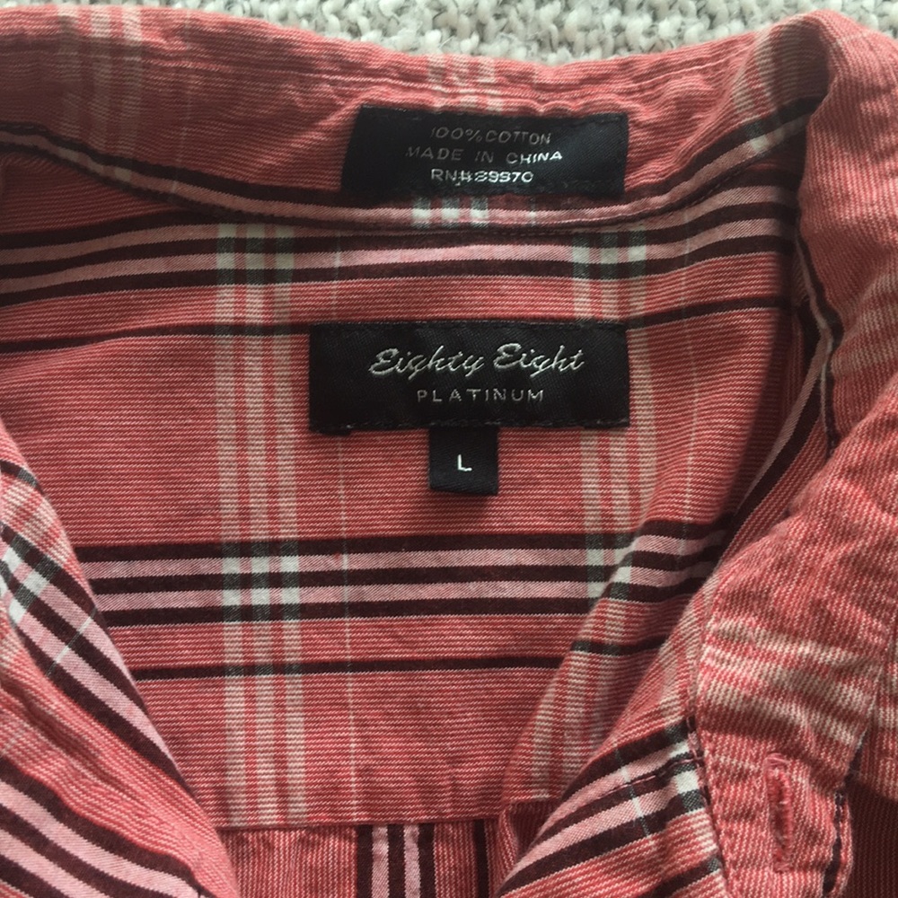 Men’s red button up - Picture 4 of 5